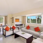 Elviria Hills Living