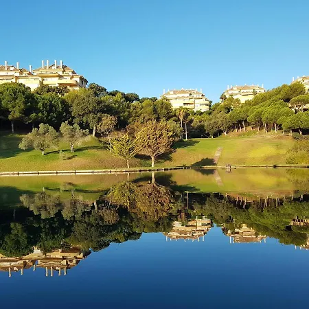 Elviria Hills Living 公寓式酒店 3*
