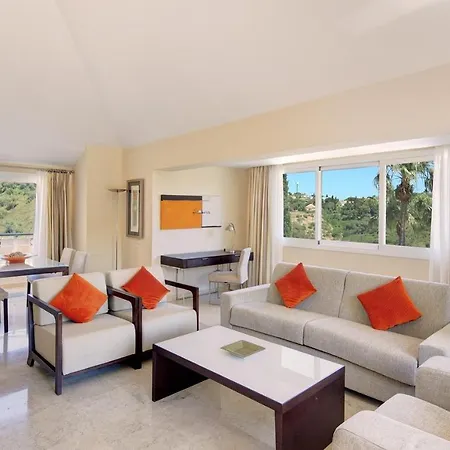 Elviria Hills Living 公寓式酒店 马尔韦利亚