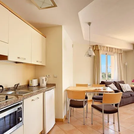 Apartahotel Elviria Hills Living