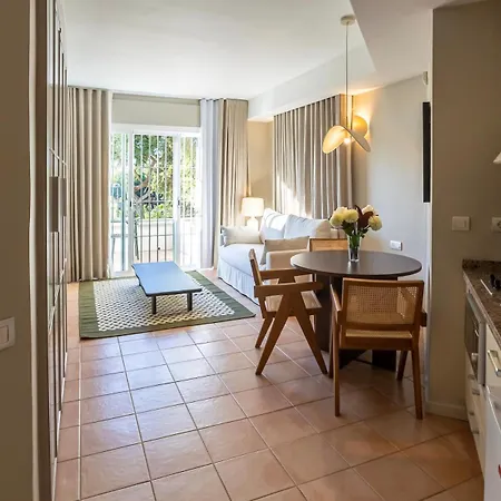 Elviria Hills Living 3* 마르베야