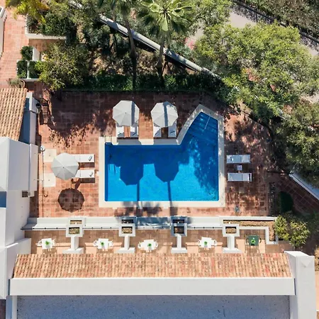Elviria Hills Living Aparthotel 3*