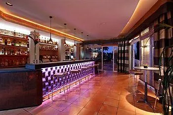 Elviria Hills Living