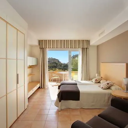 Elviria Hills Living