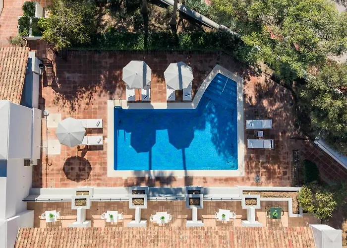 Elviria Hills Living Aparthotel 3*
