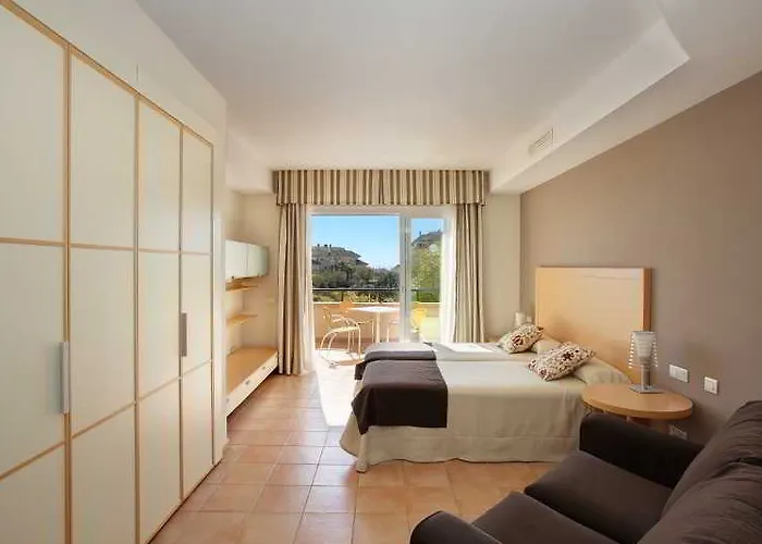 Elviria Hills Living
