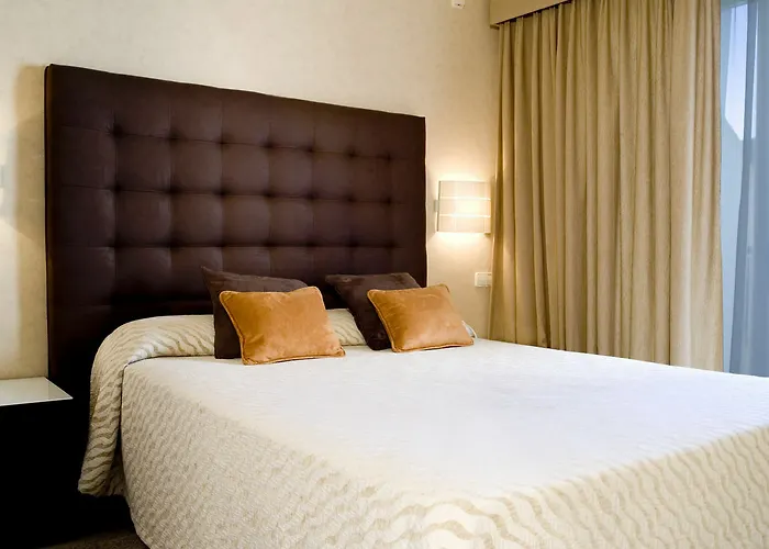 Elviria Hills Living