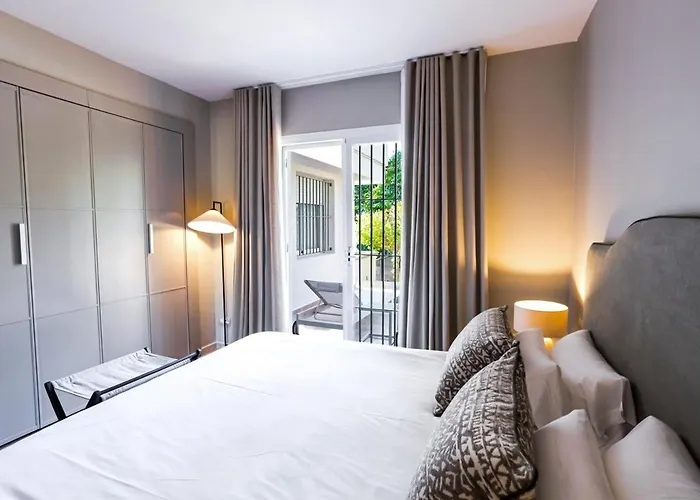 Elviria Hills Living מלון דירות 3*