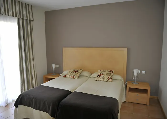 Elviria Hills Living 公寓式酒店