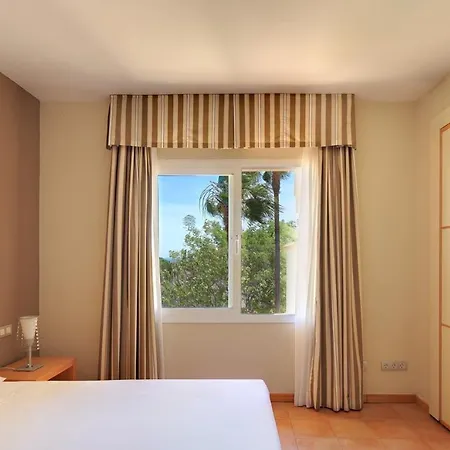Elviria Hills Living アパートホテル 3*