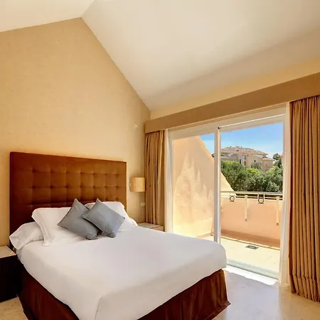 Elviria Hills Living アパートホテル マルベーリャ