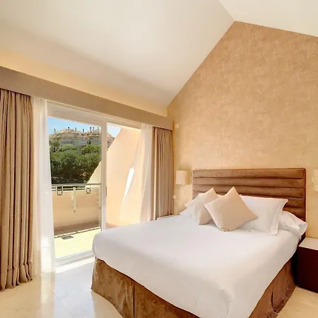 Elviria Hills Living Aparthotel 3*