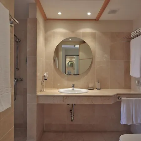 Aparthotel Elviria Hills Living