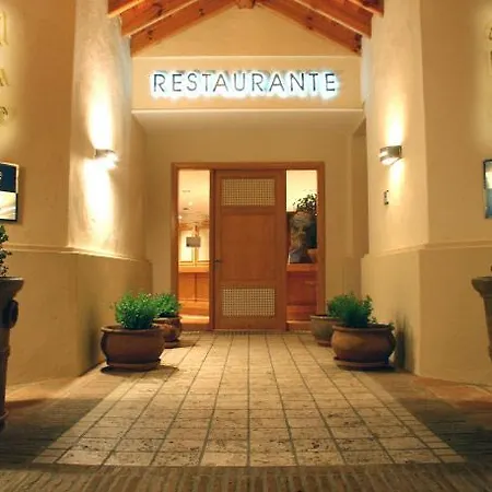 Elviria Hills Living アパートホテル 3*