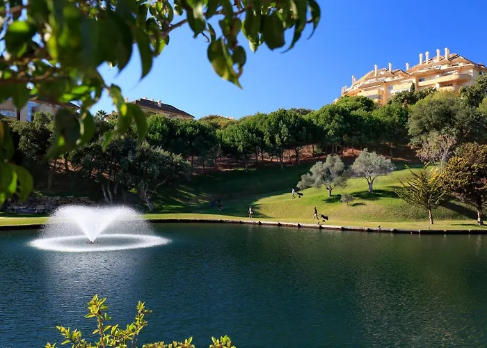 Elviria Hills Living Апарт-готель